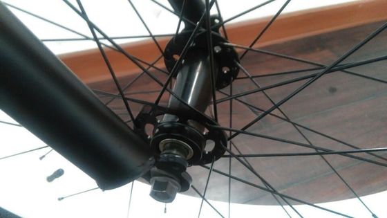 26&quot; Fat Bike com sela de couro e moldura de alumínio o seu companheiro ideal ao ar livre