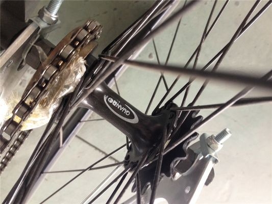 700c Bicicleta de engrenagem fixa com estrutura rígida Tipo de amortecedor não traseiro e material de borda de alumínio