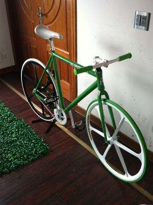 Bicicleta de engrenagem fixa de cor personalizada com estrutura de liga de alumínio e roda pequena de liga de magnésio