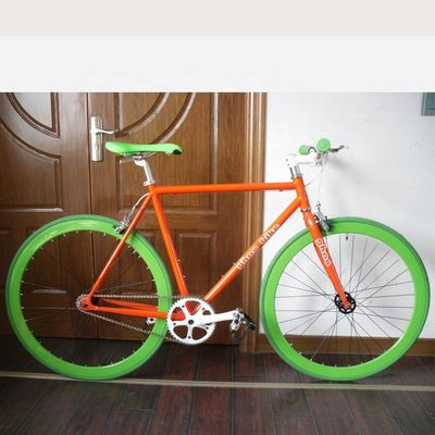 Pneus espessos 700C 45MM Borda de alumínio de velocidade única Fixie Gear Bicicleta com garfo de aço