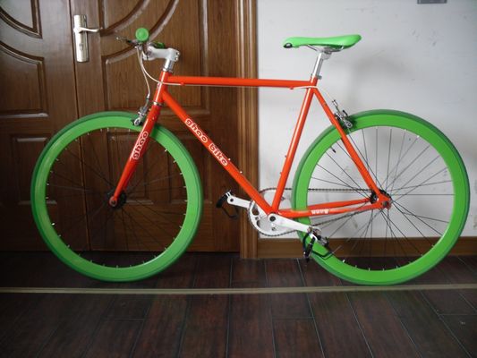 Pneus espessos 700C 45MM Borda de alumínio de velocidade única Fixie Gear Bicicleta com garfo de aço