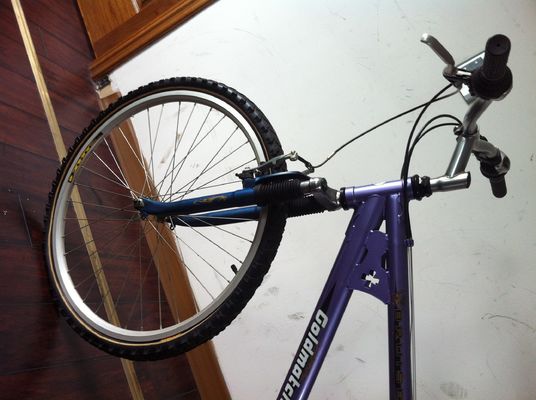 Sem fio Alumínio Stem 26 &quot;Homens Shimano 21S MTB Mountain Bike com suspensão dianteira
