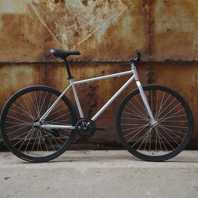 On-Road 2018 Classic Model GHBIKE 700c Fixie Bike Fixed Gear Bike 13kg Peso bruto