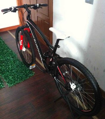 7005 Frame de Alumínio 24S Shimano Altus 3x8 Velocidades Full Suspensão Mountain Bike 17KG