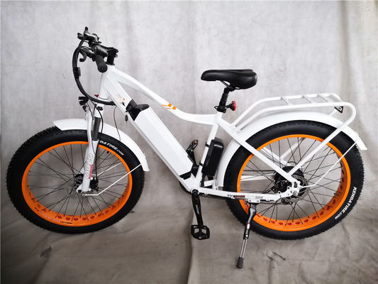 Freio de disco 750W 48V Bateria de lítio Adultos E Bike Fat Pneus Bicicleta Elétrica 26 polegadas com velocidade máxima de 30-50Km / h
