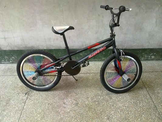 Alumínio liga BMX Gloss de bicicleta Peso 14kg para a experiência de condução final