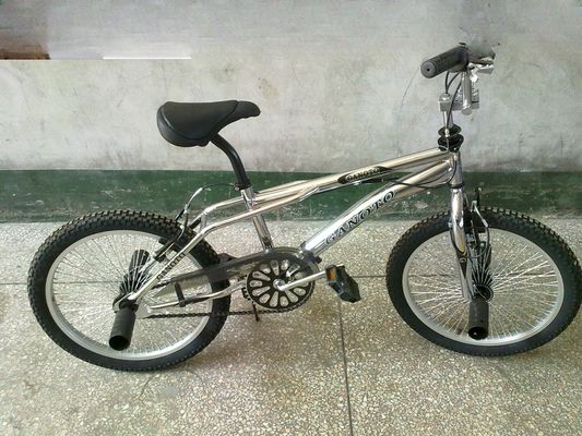 Alumínio liga BMX Gloss de bicicleta Peso 14kg para a experiência de condução final