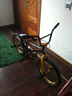 Velo PU Seat 20&quot;x2.25 Kenda Street OEM Cor de Ouro BMX Bike para engrenagens de velocidade única