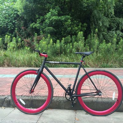 Bicicleta de velocidade única 700c Fixie Bike com cadeia KMC e peso bruto 13kg