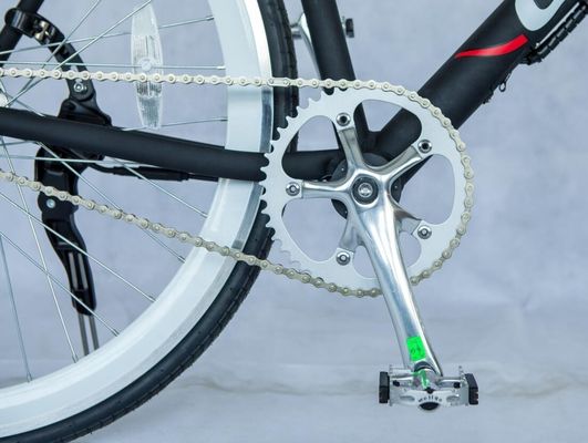 Bicicleta Elétrica de Alumínio 700C CE EN15194 Certificado 36V 350W Motor 10,8AH Bateria de Lítio Escondida